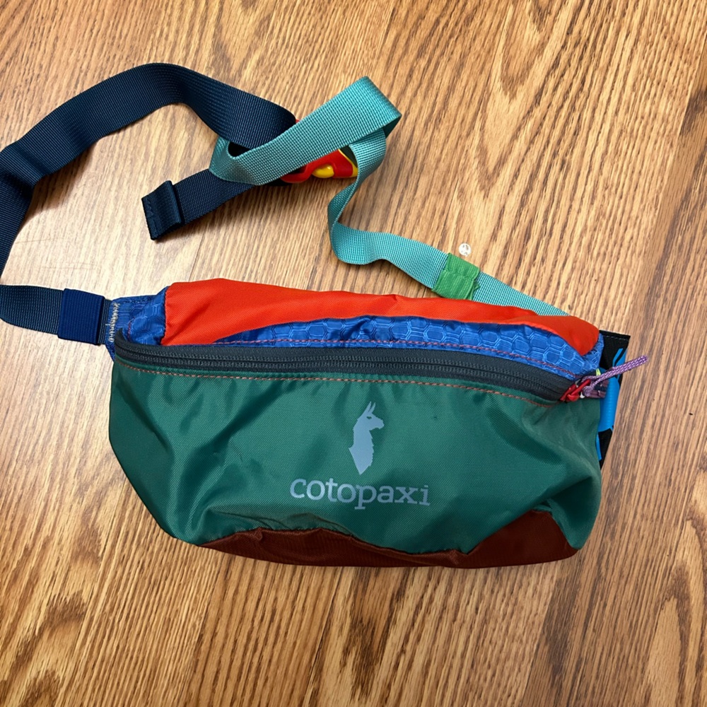 NWT Cotopaxi Fanny Pack 🦙